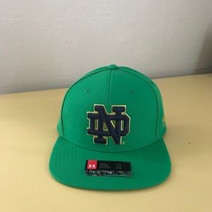 Under Armour fitted Notre Dame flat bill hat